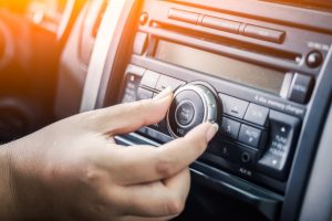 Jak regularny serwis klimatyzacji samochodowej wpływa na komfort i bezpieczeństwo jazdy