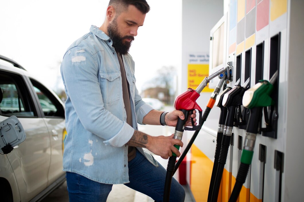 Porównanie paliw: benzyna, diesel, gaz – co wybrać dla swojego auta?